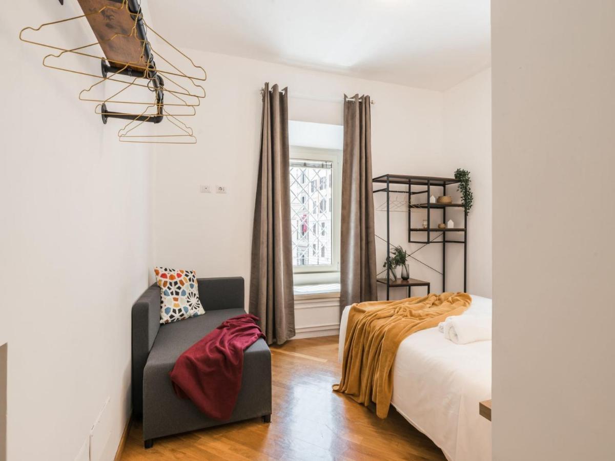 The Best Rent - Spacious Three-Bedroom Apartment Near The Colosseum روما المظهر الخارجي الصورة