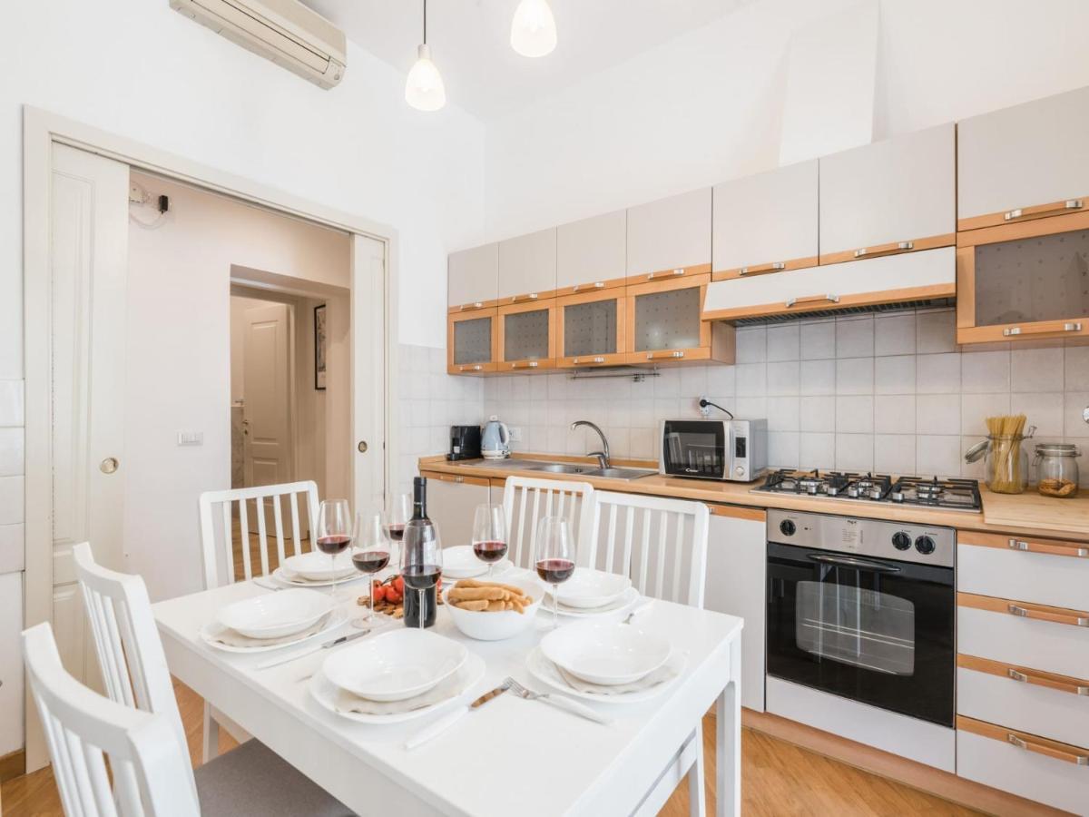 The Best Rent - Spacious Three-Bedroom Apartment Near The Colosseum روما المظهر الخارجي الصورة